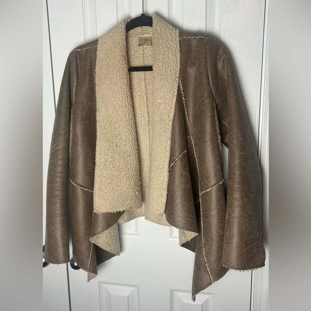 Brown suede jacket with Sherpa fleece inside